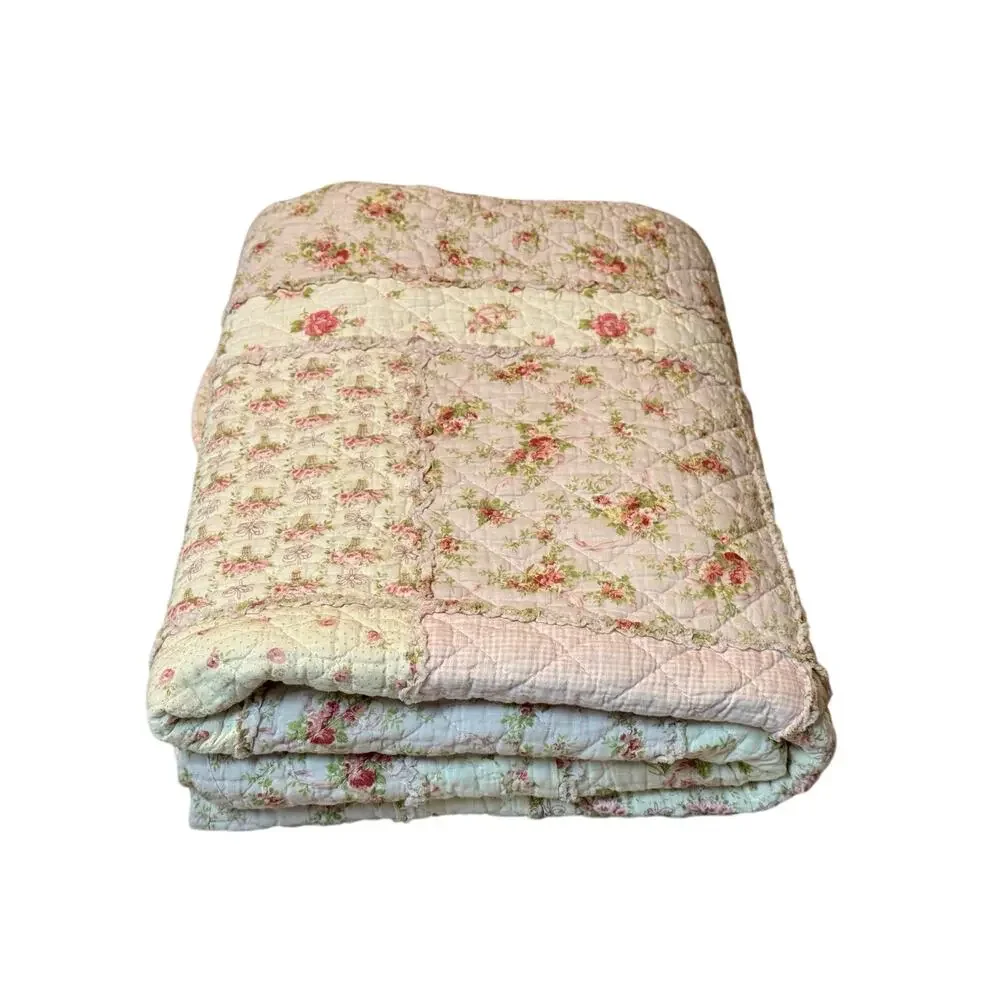 VTG Shabby Chic Pink Floral Antique Rose Patchwork Quilt Blanket Twin Scalloped
